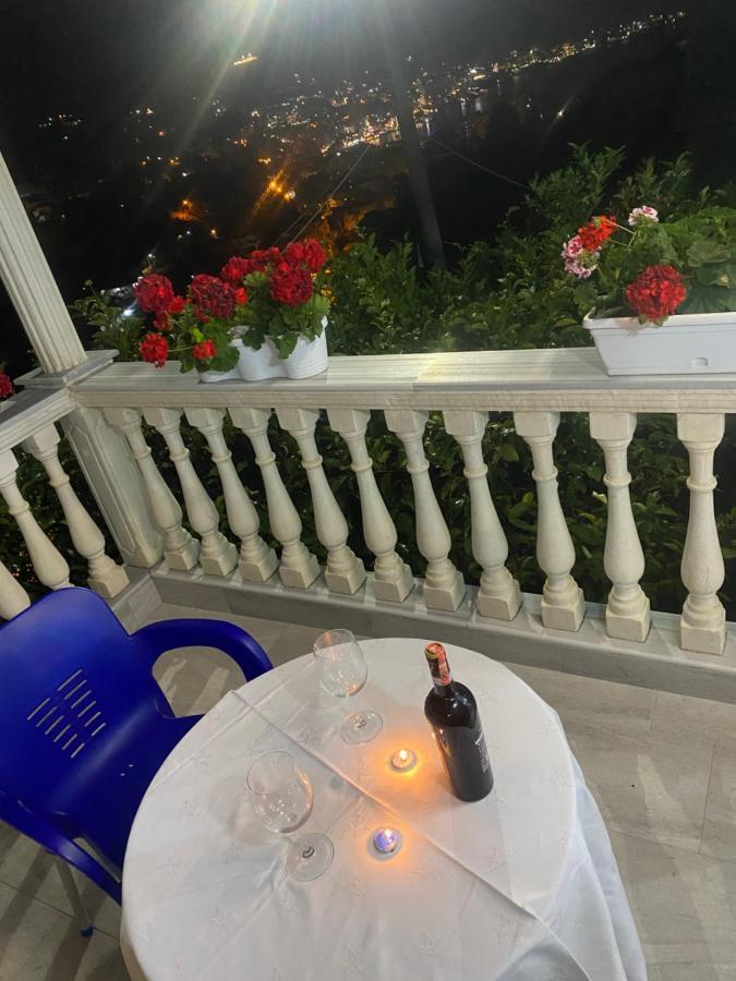 Vila Sinani Саранда Экстерьер фото